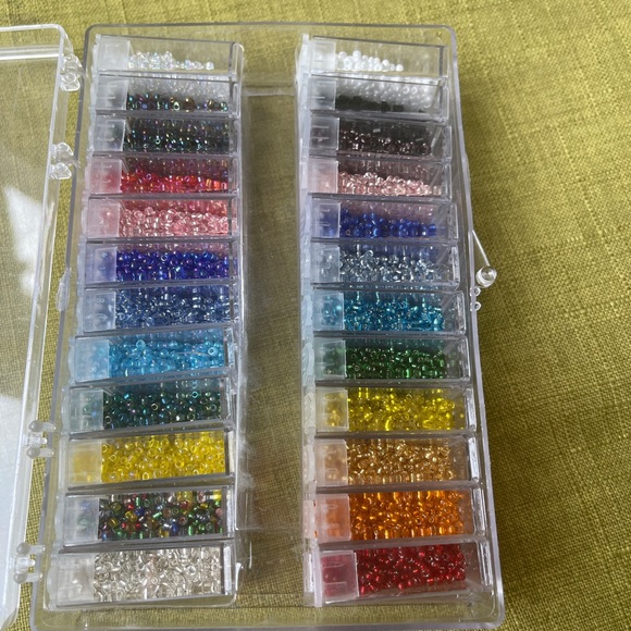 Bead Box - Picture 2 of 3
